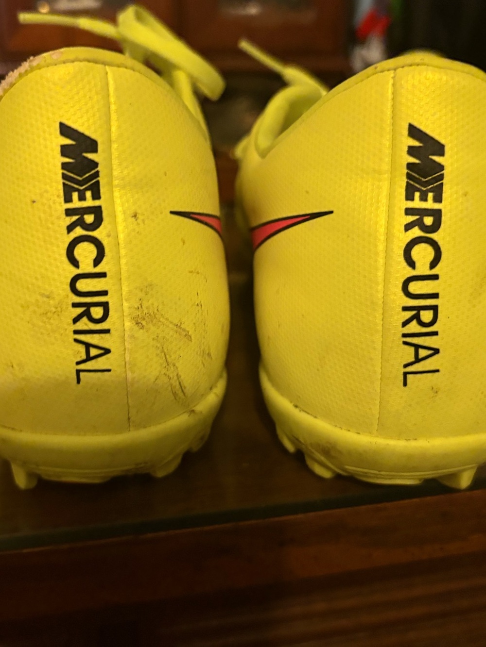 Nike Women’s Neon Yellow Soccer Cleats with Pink Swoosh - Picture 3 of 6
